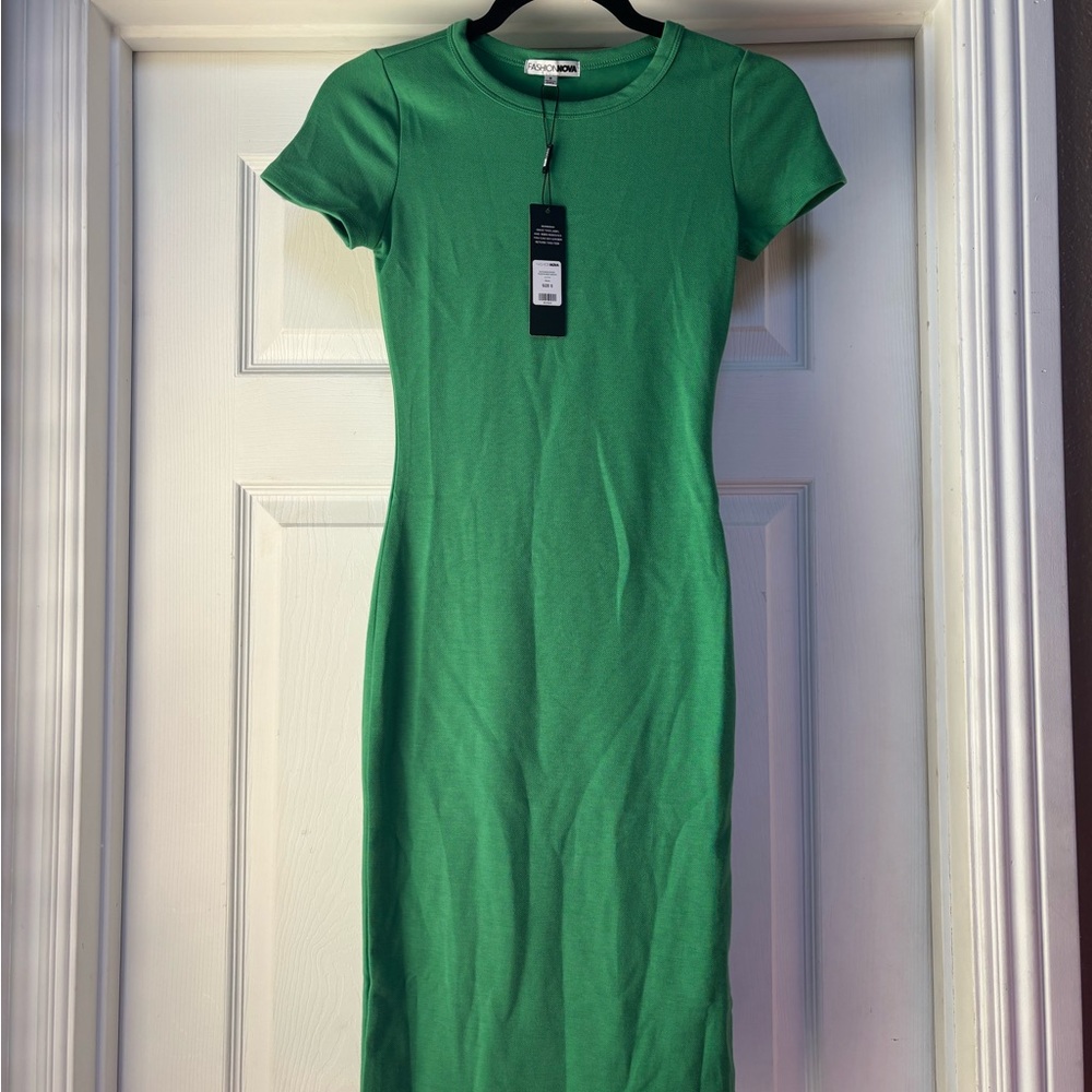 Fashion Nova Vibrant Green Adrianna Short Sleeve Midi Dress